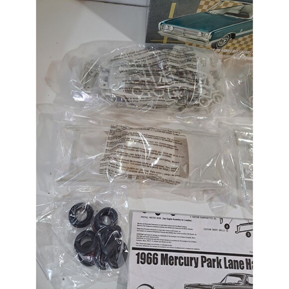 NOB AMT 38436-1HD 1:25 Scale I966 Mercury Park Lane Hardtop Car Model Kit - Picture 2 of 10